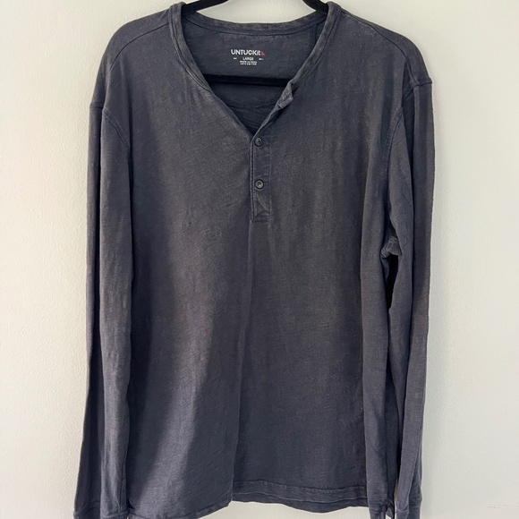 Untuckit Charcoal Gray henley long sleeve - Picture 1 of 6